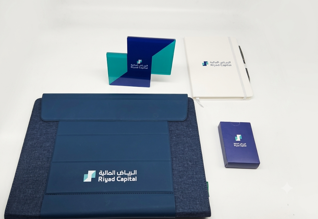 Elevate Your Team: Effective Promotional Gifts for Employee Recognition